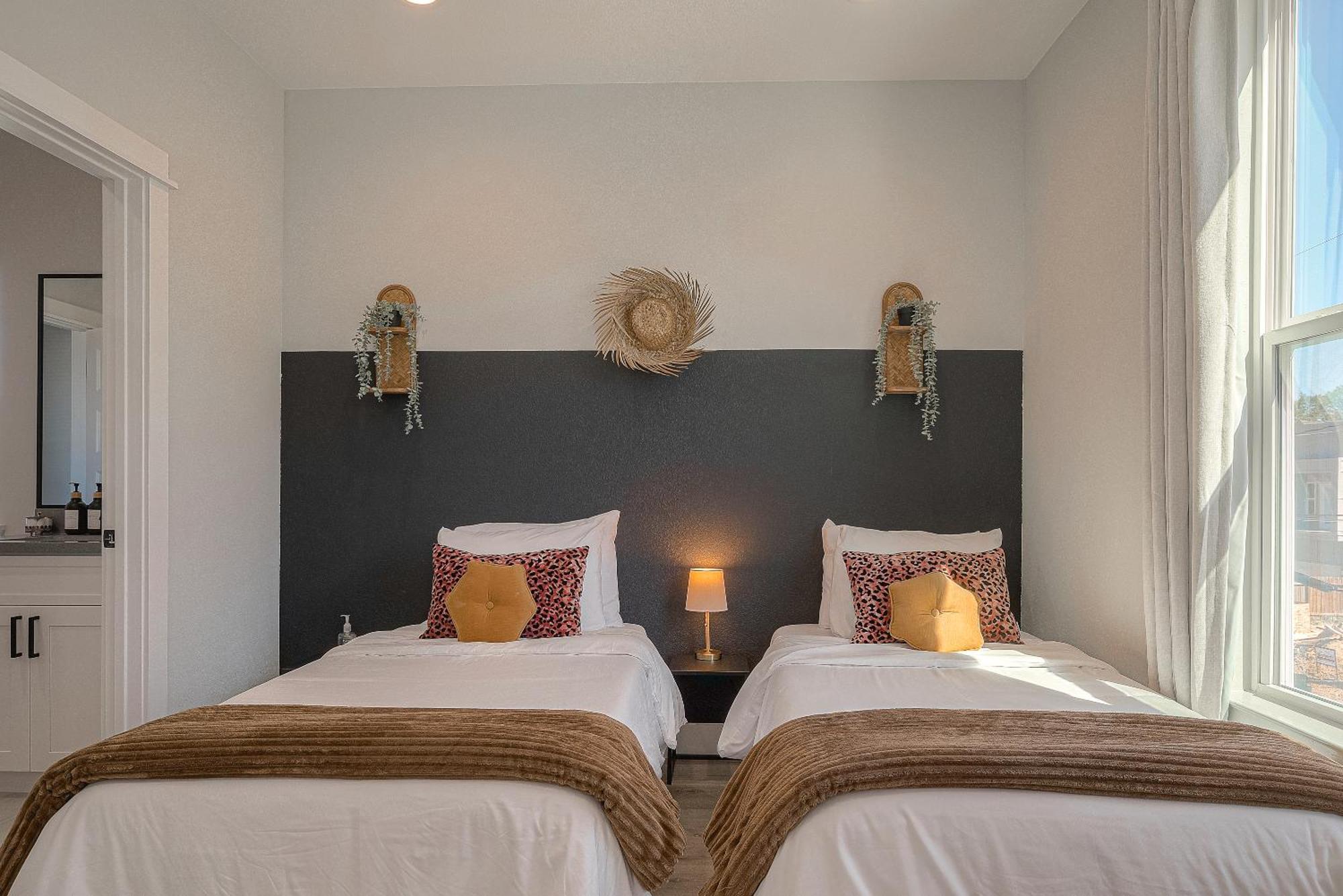 Boho Chic Downtown Retreat Villa Houston Exterior photo